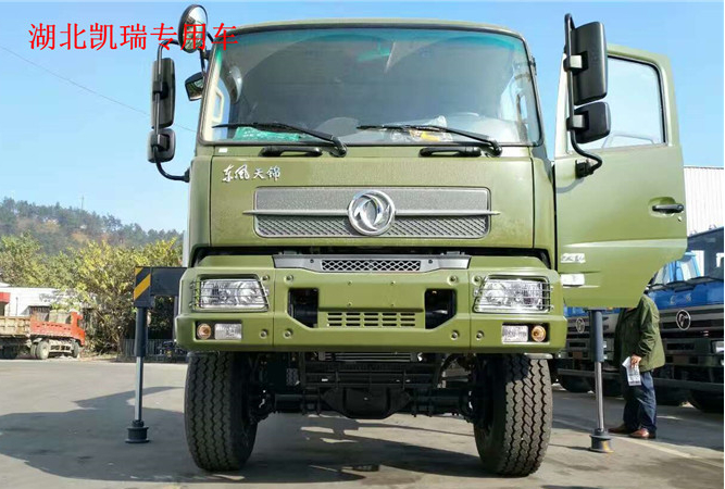 東風(fēng)天錦六驅(qū)隨車(chē)起重沙漠車(chē)-六驅(qū)越野隨車(chē)吊